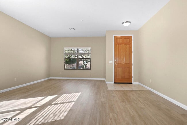 Building Photo - 9303 E Whitewing Dr