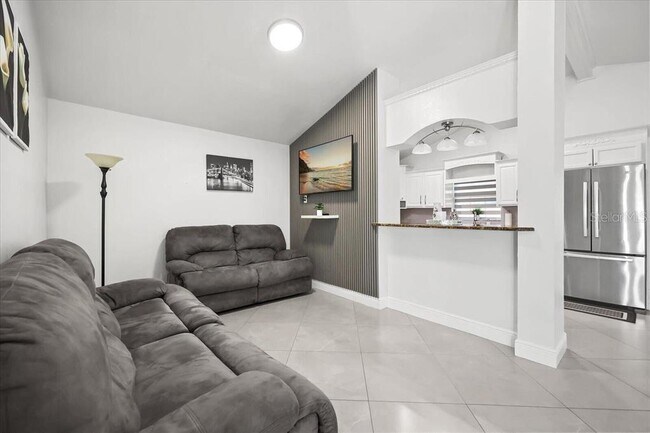 Building Photo - 4024 Anthony Ln