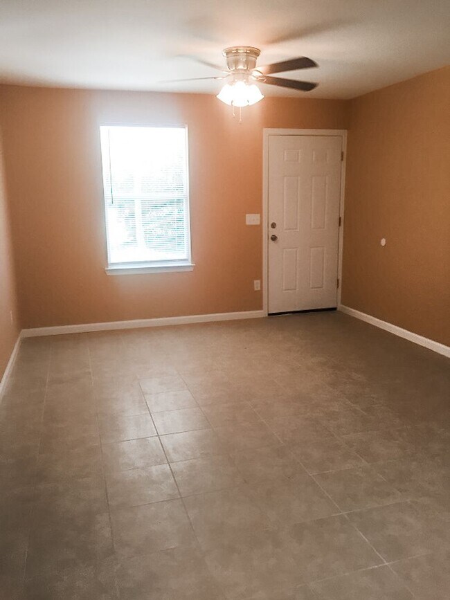 Building Photo - 118 Monahan Drive- Unit I Fort Walton Beac...