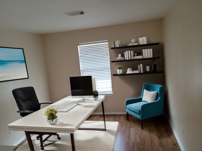 Building Photo - 7915 Summerfern Ct