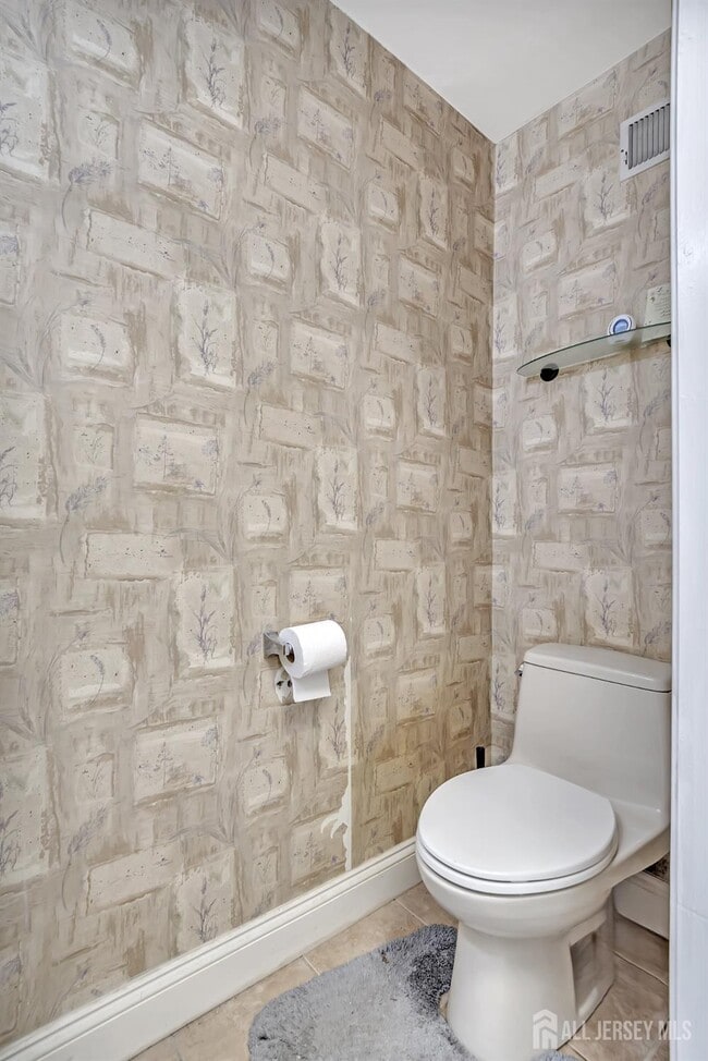 Building Photo - 10 Sawgrass Ct