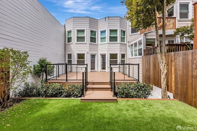 Building Photo - 2020 Laguna St