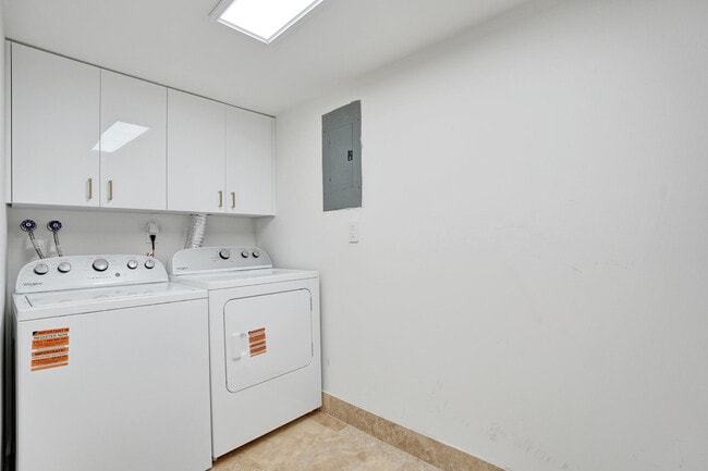 Building Photo - 755 Dotterel Rd