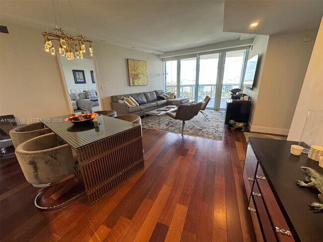 Building Photo - 400 Alton Rd