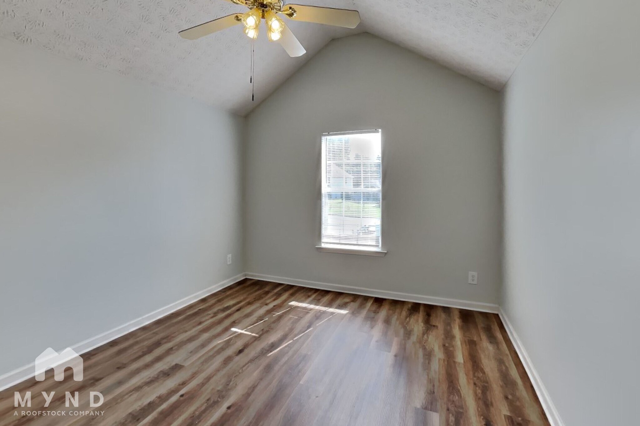 Building Photo - 10851 Southshore Ct