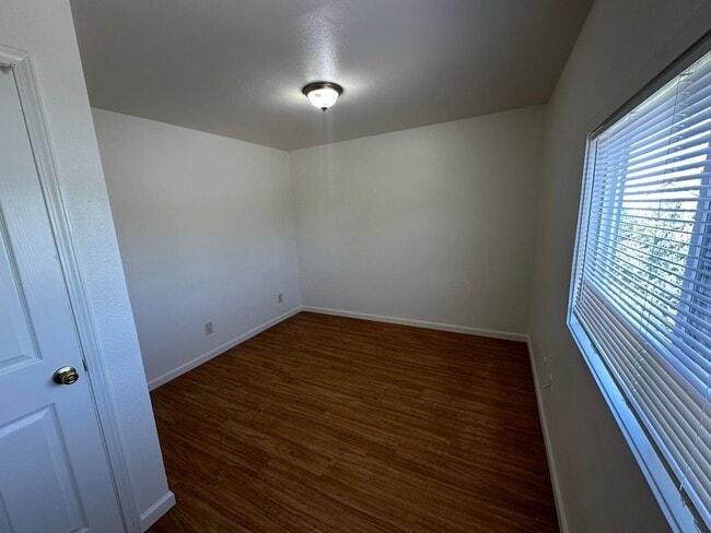 Building Photo - $1,000 Off First Months Rent!! Sparks 2 be...