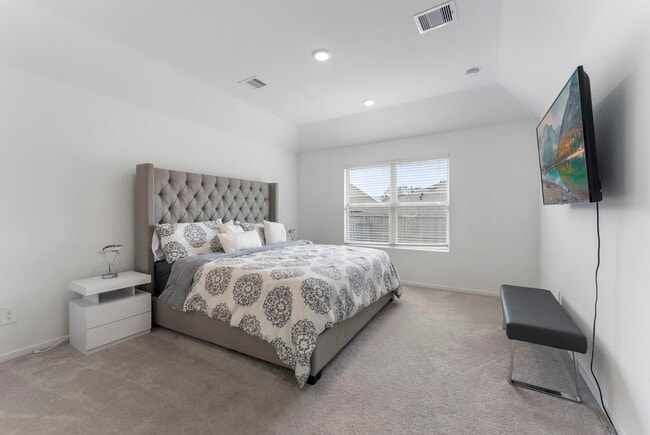 Building Photo - 3126 Stonebriar Dr