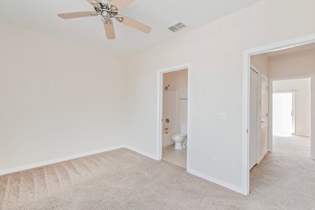 Building Photo - LEASING INCENTIVE!!!!!Gorgeous 3 Bed Townh...