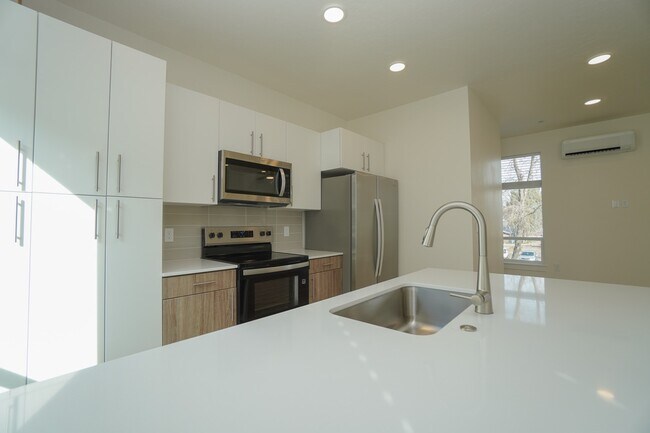 Building Photo - 4626 N Iota Ln