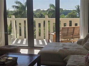 Building Photo - 1121 Crandon Blvd