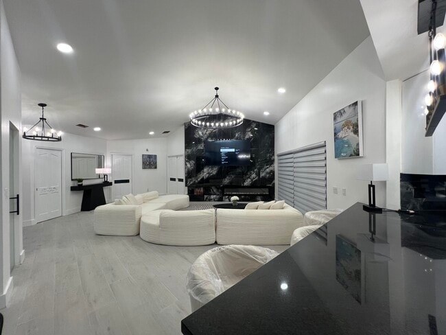 Building Photo - 13302 Doubletree Cir