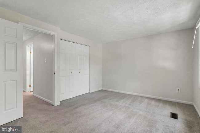 Building Photo - 8483 Aurora Ct