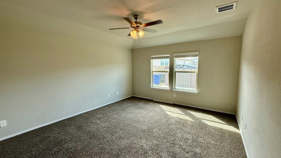 Building Photo - 2333 Merganser Dr