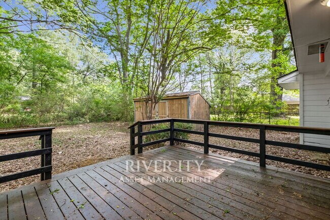 Building Photo - A Must See, Newly Renovated BEAUTY!!! Section 8 Is Welcomed !!!!