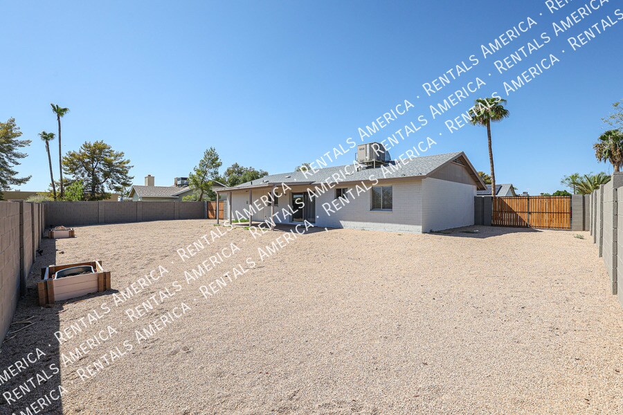 Building Photo - 1453 W Tonopah Dr