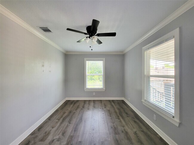 Building Photo - 2513 Kowis St