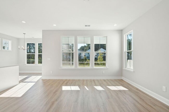 Building Photo - 3 Bedroom 2.5 Bathroom House in Hawthorne Landing - Goose Creek