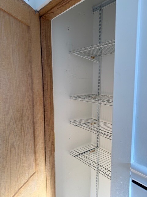 Building Photo - 2139 W Lunt Ave