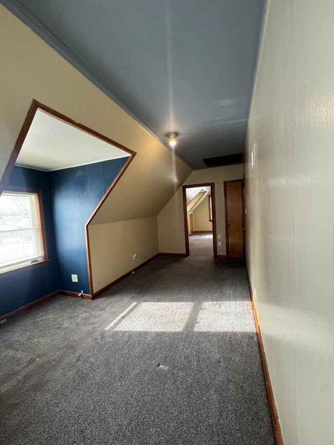 Building Photo - 7710 W Keefe Ave