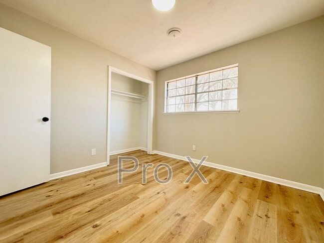 Building Photo - 2216 S Clover Dr