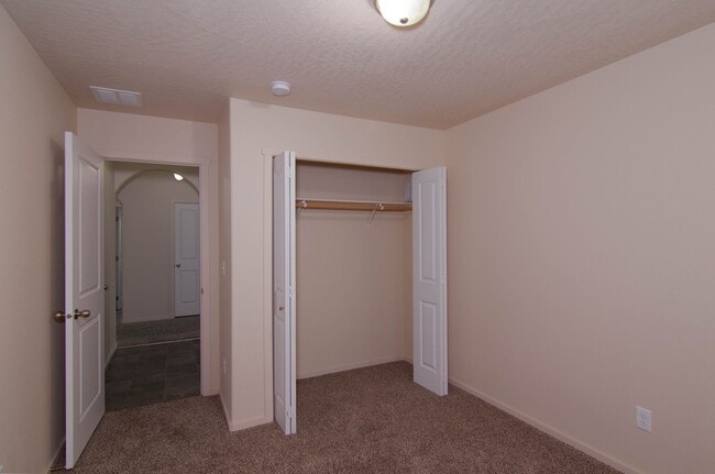 Building Photo - COMING SOON !! 4 Bed 2 bath 5 Mile Prairie newer home with open concept design