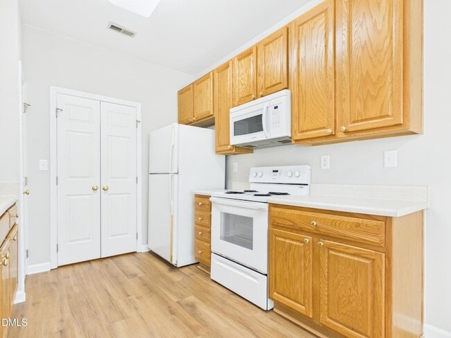 Building Photo - 2111 Kudrow Ln