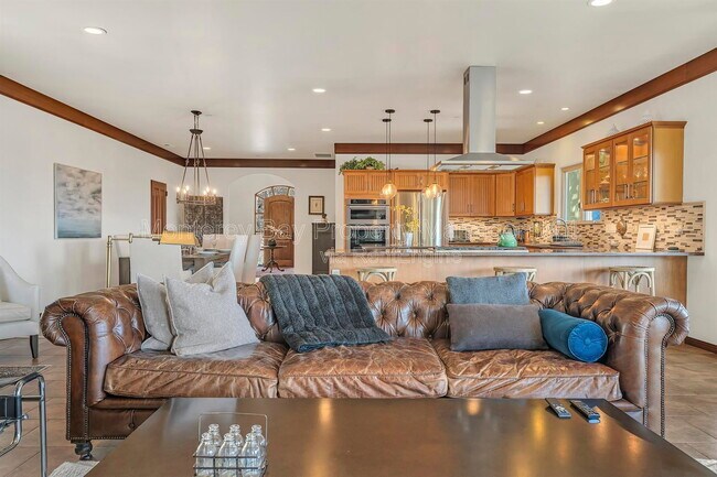 Building Photo - 287 Laureles Grade
