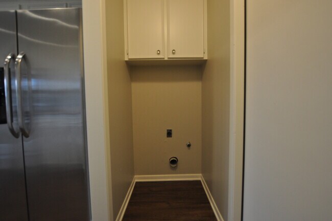 Building Photo - Coming Soon: Stunning 3 Bedroom, 2 Bathroo...