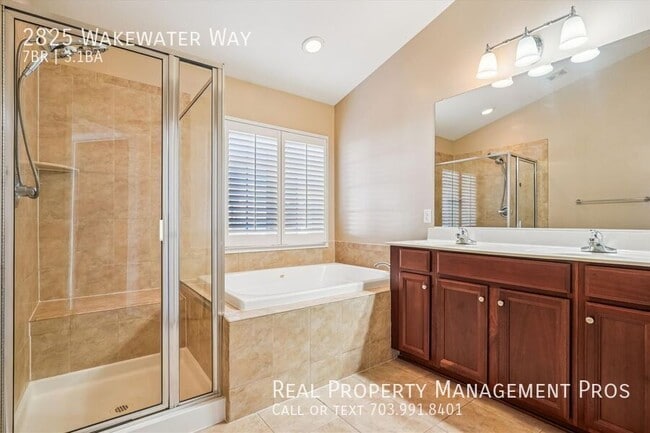 Building Photo - 2825 Wakewater Way
