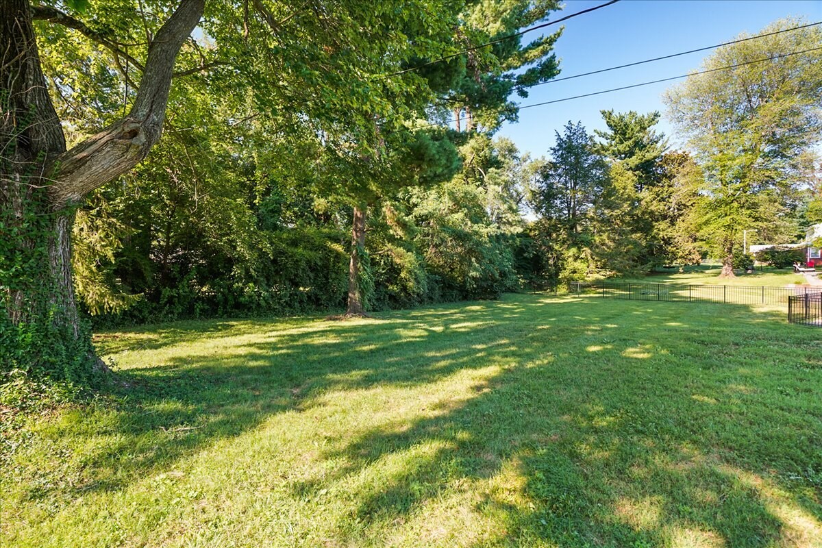 Building Photo - 6309 Regal Rd