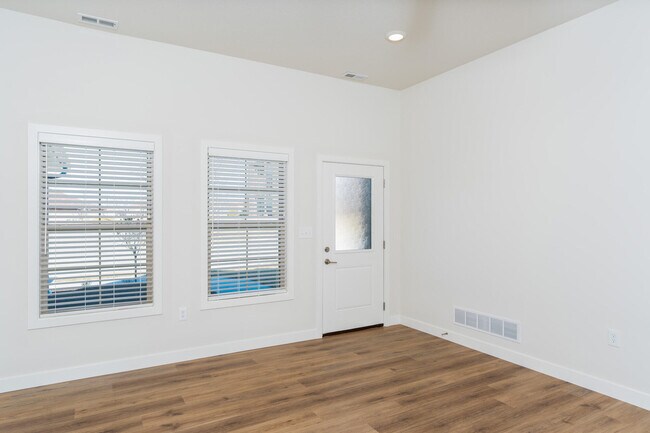 Building Photo - 1805 Talco Dr