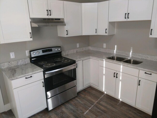 Building Photo - 206 N 18th St