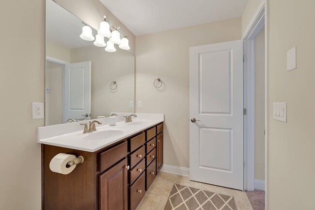 Building Photo - Sparkling clean 4 bedroom home in Spring H...