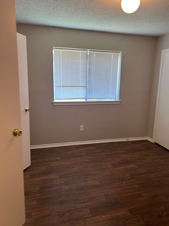 Building Photo - 11815 Garden Terrace Dr