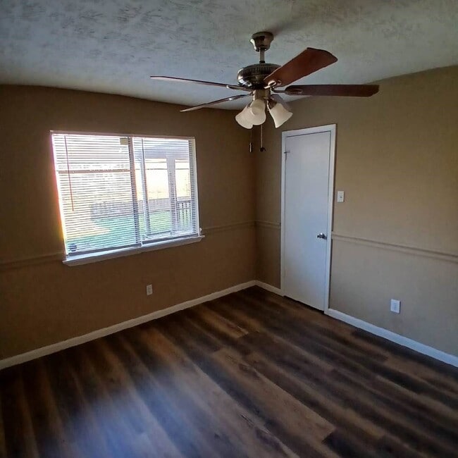 Building Photo - 1418 Willersley Ln