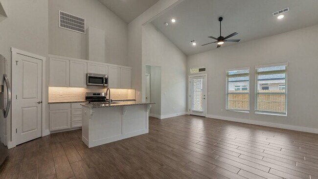 Building Photo - 451 Azurite Rd