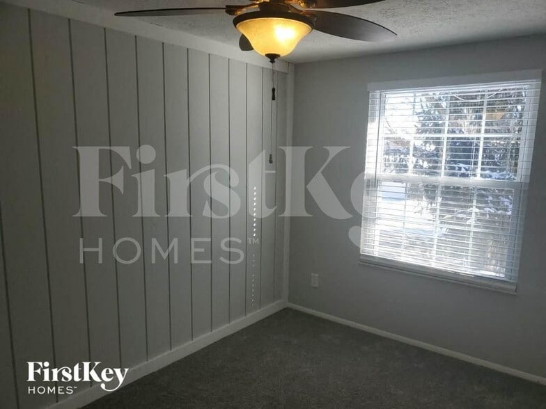 Building Photo - 4207 Edinburgh Dr