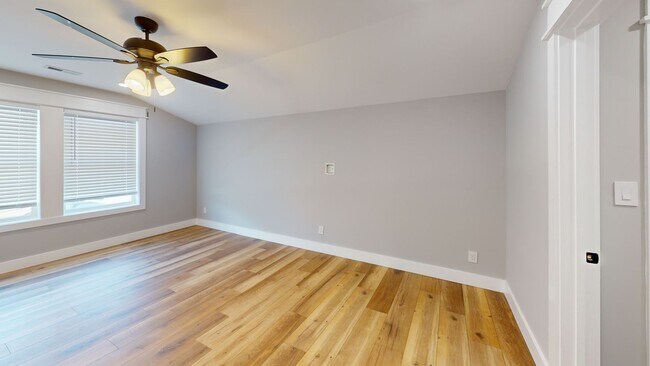 Building Photo - 1708 Highland Ave