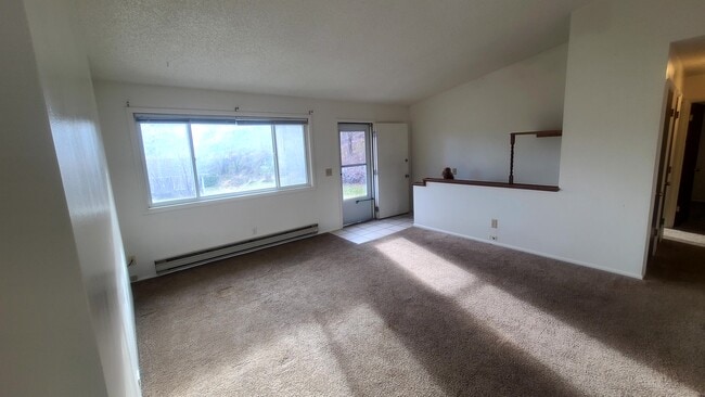 Building Photo - 945 Buchanan Ave