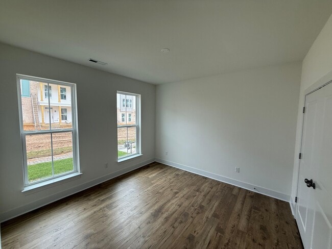 Building Photo - 15354 Oasis Sun Aly