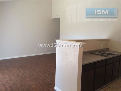 Building Photo - Parkwood Apartments