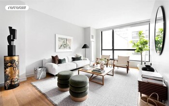 Building Photo - 540 W 28th St