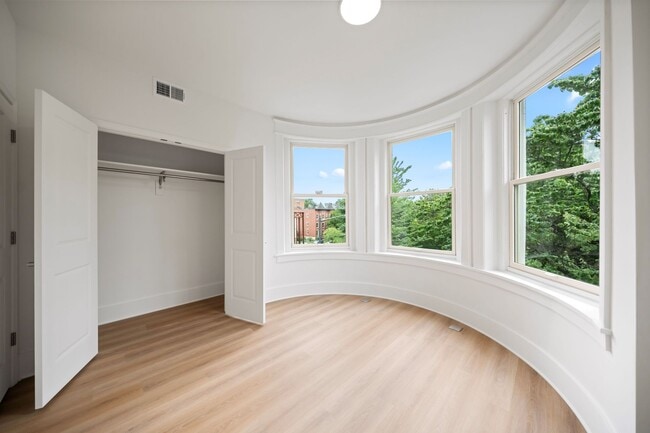 Building Photo - Brand-New Luxury Residences in the Heart of Historic Capitol Hill