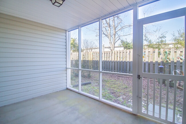 Building Photo - 2708 S 17th St