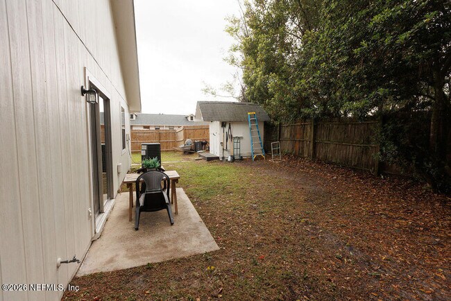 Building Photo - 1324 Independence Dr