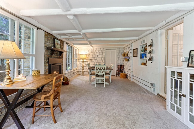 Building Photo - 1137 Dorwood Dr