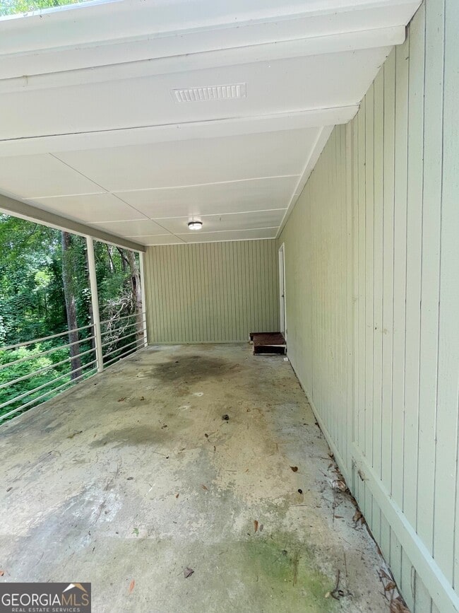 Building Photo - 135 Muse Bridge Rd