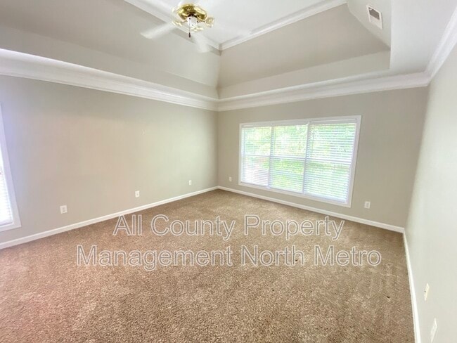 Building Photo - 550 Elgaen Ct