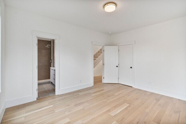 Building Photo - 129 French St