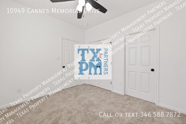 Building Photo - 10949 Cannes Memorial Dr